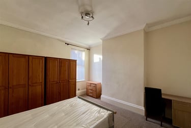 2 bed flat, Regent Road, Gosforth, Newcastle, NE31ED - Image 4